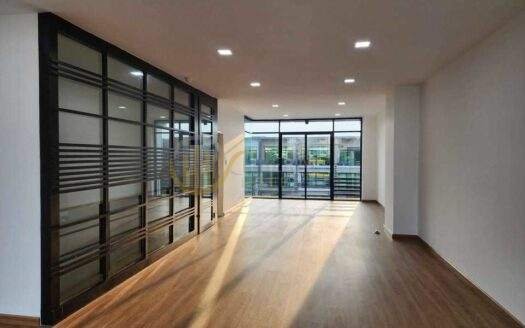 LTH14040 – Home Office for Rent | H-Cape Biz Sector | 295 sqm | 3+ Rooms 3 Baths | Near BTS On Nut | 75K/Month | โฮมออฟฟิศให้เช่า เอชเคป บิซ เซคเตอร์