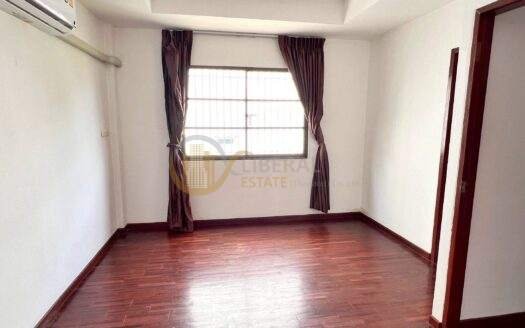 LTHC14127 – Townhome for Rent | Sukhumvit 52 | 200 sqm | 3 Beds 3 Baths | Near BTS On Nut | 45K/Month | ทาวน์โฮมให้เช่า สุขุมวิท 52