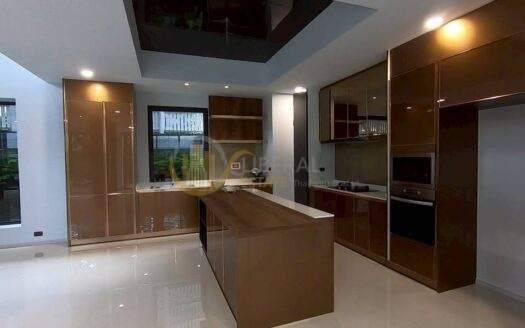 LTHC14130 – House for Sale | Sukhumvit 71 | 700 sqm | 5 Beds 6 Baths | Near BTS Phra Khanong | 56 MB | บ้านขาย สุขุมวิท 71