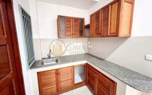 LTHC14127 – Townhome for Rent | Sukhumvit 52 | 200 sqm | 3 Beds 3 Baths | Near BTS On Nut | 45K/Month | ทาวน์โฮมให้เช่า สุขุมวิท 52