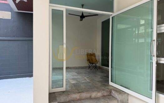 LTH14159 – Townhouse for Rent | Sukhumvit 46 | 400 sqm | 5 Beds 4 Baths | Near BTS Phra Khanong | 90K/Month | ทาวน์โฮมให้เช่า สุขุมวิท 46