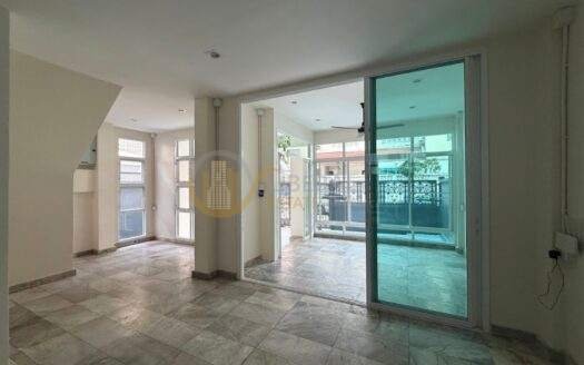 LTH14159 – Townhouse for Rent | Sukhumvit 46 | 400 sqm | 5 Beds 4 Baths | Near BTS Phra Khanong | 90K/Month | ทาวน์โฮมให้เช่า สุขุมวิท 46
