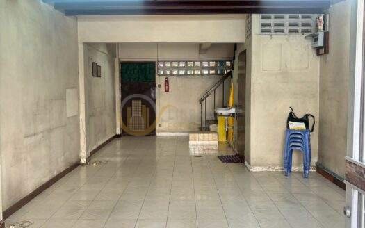 LTH14162 – Commercial Building for Rent | Sukhumvit 63 | 200 sqm | 4 Studios 2 Baths | Near BTS Ekkamai | 90K/Month | อาคารพาณิชย์ให้เช่า สุขุมวิท 63