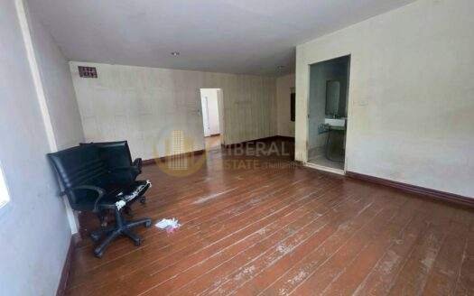 LTHC14161 – House for Rent | Sathorn 13 | 200+ sqm | 7 Beds 3 Baths | Near BTS Saint Louis | 90K/Month | บ้านให้เช่า สาทร 13