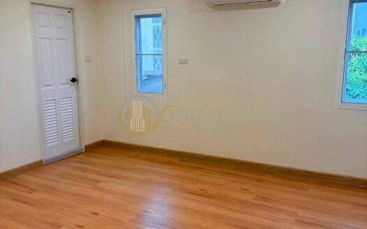 LTH14258 – Townhome for Rent | Saint Louis | 300 sqm | 4 Beds 6 Baths | Near BTS Saint Louis | 60K/Month | ทาวน์โฮม/โฮมออฟฟิศให้เช่า เซนต์หลุยส์