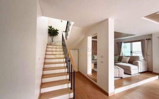 LTHC14339 – House / Pool Villa for Sale | Phra Khanong Area | 240 sqm | 3 Beds 4 Baths | Near BTS Phra Khanong | 13.9MB | บ้านเดี่ยว/พูลวิลล่า ขาย พระโขนง