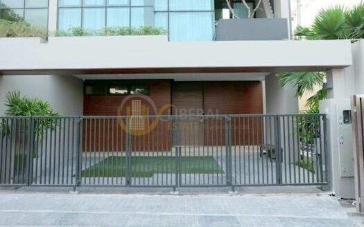 LTH14341 – House for Rent | House / Pool Villa Ekkamai 22 Sukhumvit 71 | 450 sqm | 3 Beds 5 Baths | Near BTS Ekkamai | 140K/Month | บ้านพูลวิลล่าให้เช่า เอกมัย 22 สุขุมวิท 71