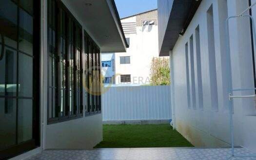 LTH14374 – Condo for Rent | The Strand Thonglor | 90.65 sqm | 2 Beds 2 Baths | Near BTS Thonglor | 130K/Month | คอนโดให้เช่า เดอะ สแตรนด์ ทองหล่อ