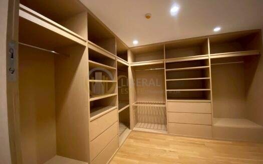 LTH14439 – Condo for Rent | Vana Residence Sukhumvit 26 | 380 sqm | 4 Beds 5 Baths | Near BTS Phrom Phong | 300K/Month | คอนโดให้เช่า วนา เรสซิเดนซ์ สุขุมวิท 26