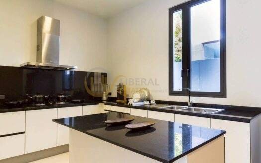 LTH14438 – House for Rent | Ekkamai Soi 8 | 127.3 sq.w. | 2 Beds 3 Baths | Near Big C Rama 4 | 230K/Month | บ้านให้เช่า เอกมัย ซอย 8