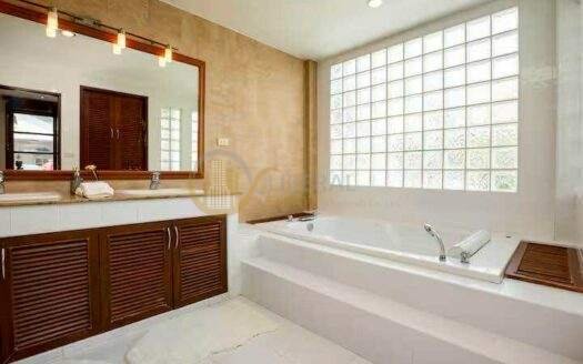 LTH14504 – Townhouse for Sale | Townhouse Sukhumvit 39 | 37 sq.w. 440 sqm | 4 Beds 4 Baths | Near BTS Phrom Phong | 32.9 MB | ทาวน์เฮ้าส์ขาย สุขุมวิท 39