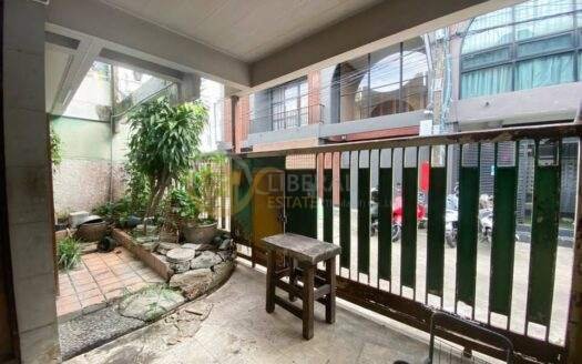 LTH14549 – Townhome for Rent | Ekkamai 12 | 24 sq.w. | 200 sqm | 3 Beds 2 Baths | Near BTS Ekkamai | 50K/Month | ทาวน์โฮมให้เช่า เอกมัย 12