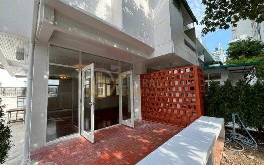 LTH14577 – Home Office for Rent | EM HOME Sukhumvit | 100 sqm | 1 Room 1 Bath | Near BTS Phrom Phong | 80K/Month | โฮมออฟฟิศให้เช่า อีเอ็ม โฮม สุขุมวิท