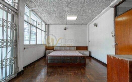 LTH14655 – Townhouse for Sale | Central Sathorn | 250 sqm | 4 Bedrooms 3 Bathrooms | Luxury Spacious Layout Prime Location | Near MRT Lumphini | 18.5 MB | ทาวน์เฮาส์ขาย สาทรกลางเมือง 250 ตร.ม. 4 ห้องนอน 3 ห้องน้ำ พื้นที่กว้าง ทำเลไพรม์ ใกล้ MRT ลุมพินี ราคาคุ้มค่า 18.5 ล้านบาท