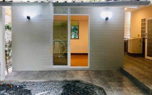 LTH14666 – พื้นที่กว้าง บ้านที่พร้อมให้คุณสร้างมุมโปรด| House for Rent | Sukhumvit 36 | 160 sqm | 3 Bedr 3 Bath || Near BTS Thong Lo | 55,000 THB/Month | บ้านให้เช่า สุขุมวิท 36 พื้นที่ใช้สอย 160 ตร.ม. 3 ห้องนอน 3 ห้องน้ำ ใกล้ BTS ทองหล่อ ราคาเช่าคุ้มค่า 55,000 บาท/เดือน