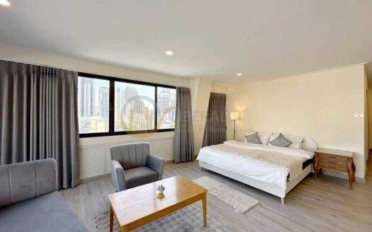 LTH14674 –Penthouse Rare Unit | for Sale | Lowrise Penthouse | 380 sqm | 3 Bedrooms 3.5 Bathrooms | Luxury Exclusive Penthouse Best Value | Near BTS Phloen Chit | 55,000,000 THB | ขายเพนท์เฮ้าส์ Lowrise Penthouse ขนาด 380 ตร.ม. 3 ห้องนอน 3.5 ห้องน้ำ เพนท์เฮ้าส์หรู พื้นที่กว้าง ใกล้ BTS เพลินจิต ราคาขายคุ้มค่า 55 ล้านบาท