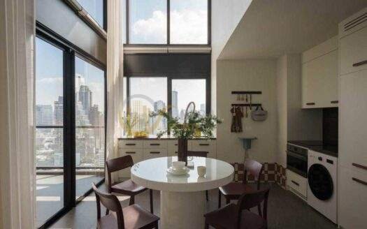 LTH14690 – ห้องเช่าราคาเริ่ด ! ห้องสวยมากห้ามพลาดเด็ดขาดCondo for Rent | The Lofts Silom Duplex | 122 sqm | 2 Bedrooms 2 Bathrooms | Luxury Duplex High Floor Spacious City Living Best Value | Near BTS Surasak | 140,000 THB/Month | คอนโดดูเพล็กซ์ให้เช่า The Lofts Silom ขนาด 122 ตร.ม. 2 ห้องนอน 2 ห้องน้ำ ห้องเพดานสูง พื้นที่กว้าง ทำเลดี ใกล้ BTS สุรศักดิ์ ราคาเช่าคุ้มค่า 140,000 บาท/เดือน