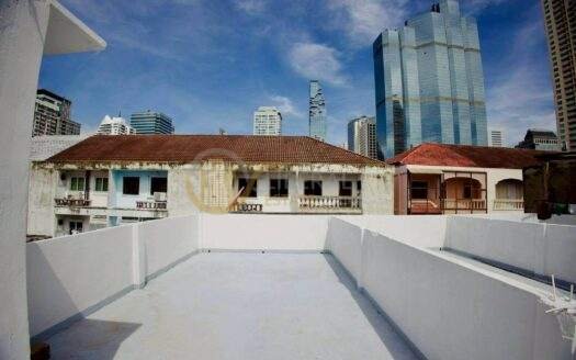 LTH14706 – ปล่อยเช่า ราคาดี ทำเลทอง Commercial for Rent | Sathorn 11 | 180 sqm | 4 Storey 3 Bedrooms 4 Bathrooms | Prime Location Spacious Layout Walkable to School Best Value | Near BTS St. Louis | 45,000 THB/Month | อาคารพาณิชย์ให้เช่า สาทร 11 ขนาด 180 ตร.ม. 4 ชั้น ปรับเป็น 3 ห้องนอน 4 ห้องน้ำได้ ทำเลดี ใกล้ BTS เซนต์หลุยส์ ราคา 45,000 บาท/เดือน