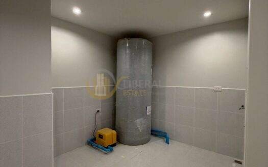 LTH14718 – Townhouse / Home Office for Rent | Sukhumvit Phra Khanong | 400 sqm | 5 Bedrooms 4 Bathrooms | Luxury Spacious Home Office Prime Location Best Value Pet Friendly | Near BTS Phra Khanong | 120,000 THB/Month | ทาวน์เฮ้าส์ / โฮมออฟฟิศให้เช่า สุขุมวิท 46 พระโขนง ขนาด 400 ตร.ม. 5 ห้องนอน 4 ห้องน้ำ พื้นที่กว้าง ทำเลดี ใกล้ BTS พระโขนง ราคา 120,000 บาท/เดือน