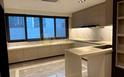 LTH14708 – ขายด่วน! คอนโดกว้างหน้าซื้อ | Condo for Sale | Ploen Chit Terrace | 374 sqm | 3 Bedrooms 3 Bathrooms | Luxury Spacious Penthouse Prime Location Best Value | Near BTS Ploen Chit | 82.39 MB | คอนโดขาย Ploen Chit Terrace ขนาด 374 ตร.ม. 3 ห้องนอน 3 ห้องน้ำ ห้องใหญ่พิเศษ ทำเลเพลินจิต ใกล้ BTS เพลินจิต ราคาคุ้มค่า 82.39 ล้านบาท