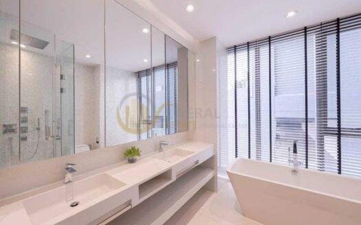 Luxury High Floor Condo for Rent Phrom Phong | Beautiful City View | Near BTS Phrom Phong | 160,000 THB/Month | คอนโดหรูชั้นสูงให้เช่า พร้อมพงษ์ วิวเมืองสวยมาก ทำเลดี ใกล้ BTS พร้อมพงษ์ 160,000 บาท/เดือน⸻LTHC14773