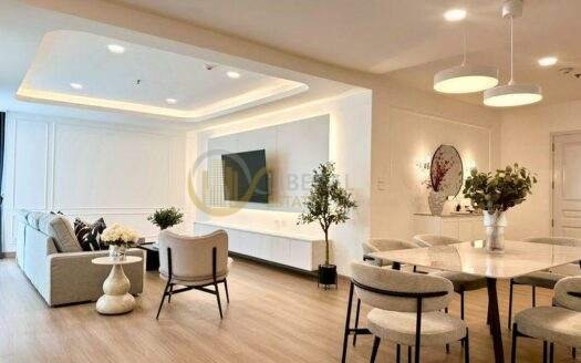 Luxury Condo for Rent Chit Lom | City Lifestyle Spacious | Near BTS Chit Lom | 120,000 THB/Month | คอนโดหรูให้เช่า ชิดลม ห้องกว้าง ไลฟ์สไตล์เมือง ใกล้ BTS ชิดลม 120,000 บาท/เดือน – LTH14788