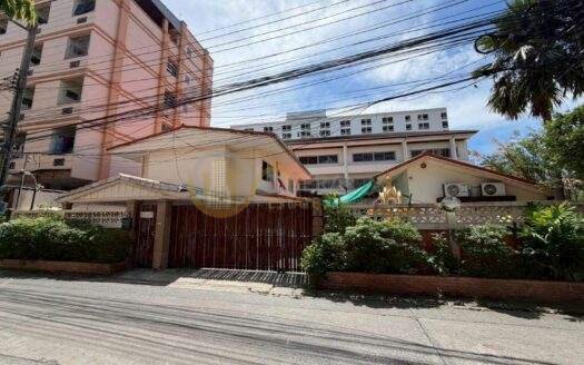 Spacious House for Sale Phra Khanong | Family Home Best Value | Near BTS Phra Khanong | 19,500,000 THB | บ้านกว้างขาย พระโขนง เหมาะครอบครัว คุ้มค่า ใกล้ BTS พระโขนง 19,500,000 บาท – LTHC14794