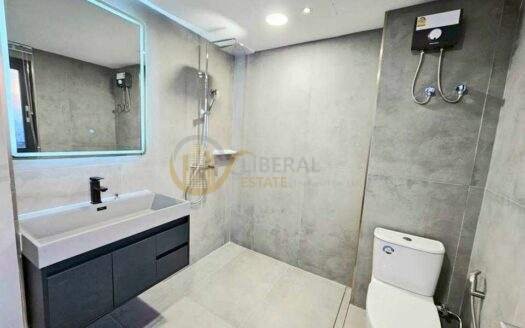 Luxury Condo for Sale Phrom Phong | City Lifestyle Spacious | Near BTS Phrom Phong | 28,000,000 THB | คอนโดหรูขาย พร้อมพงษ์ ไลฟ์สไตล์เมือง ห้องกว้าง ใกล้ BTS พร้อมพงษ์ 28,000,000 บา – LTHC14881