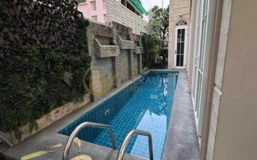🔥 Exclusive Pool Villa for Rent | Nana | Private Living You Can’t Find Easily | Near BTS Nana | 200,000 THB/Month | บ้านพูลวิลล่า นานา ความเป็นส่วนตัวสูง หายากมากในโซนนี้ ใกล้ BTS นานา ⸻LTHC14969