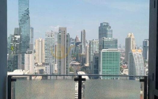 💼 Luxury Condo for Sale | Sathorn | Perfect Home for City Professionals | Near BTS Surasak | 22,900,000 THB | คอนโดหรู สาทร เหมาะคนทำงาน ใจกลางธุรกิจ เดินทางง่าย ใกล้ BTS สุรศักดิ์ – LTH14965