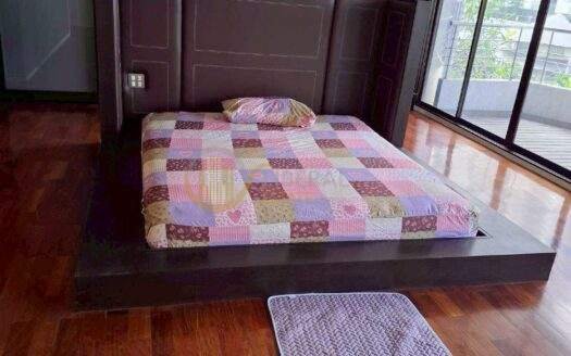 Spacious Condo for Sale Phrom Phong | Family Home Best Value | Near BTS Phrom Phong | 20,000,000 THB | คอนโดขนาดใหญ่ขาย พร้อมพงษ์ เหมาะสำหรับครอบครัว คุ้มค่า ใกล้ BTS พร้อมพงษ์ 20,000,000 บาท – LTH14967