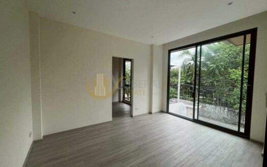 Luxury House for Sale Sukhumvit 71 | Family Home Luxury | Near BTS Phra Khanong | 28,000,000 THB | บ้านหรูขาย สุขุมวิท 71 เหมาะสำหรับครอบครัว หรูหรา ใกล้ BTS พระโขนง 28,000,000 บาท – LTH14977