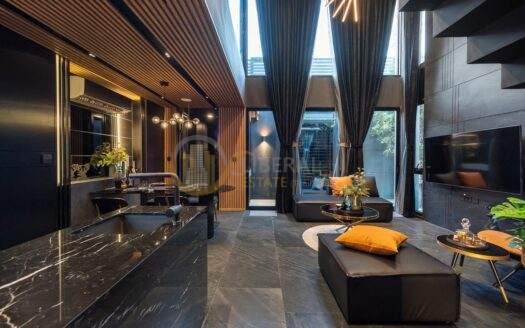 LTHC15062 – Modern Townhome Prime Location for Rent Ratchadaphisek | Family Living Best Value | Near MRT Ratchadaphisek | 150,000 THB | ทาวน์โฮมให้เช่า รัชดาภิเษก ทำเลดี ครอบครัวอยู่สบาย คุ้มค่า ใกล้ MRT รัชดาภิเษก