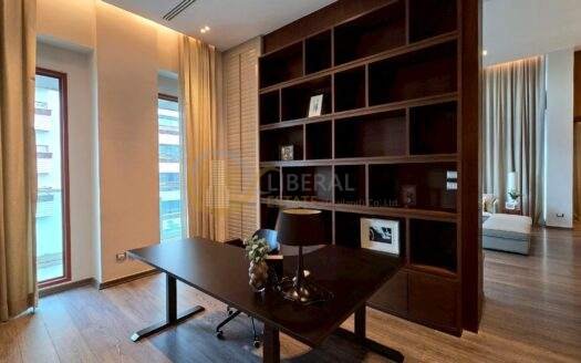 LTHC15090 – Spacious Condo for Rent 🌿🏡 | Ploenchit | Low Floor Easy Living in Prime CBD | Near BTS Ploenchit | 150,000 THB/Month | คอนโดเพลินจิต ห้องกว้าง ชั้นต่ำ เข้า-ออกสะดวก ใจกลางเมือง ใกล้ BTS เพลินจิต