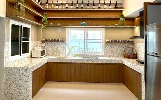 LTH15157 – Spacious Townhome Prime Location for Rent Phra Khanong | Family Living Best Value | Near BTS Phra Khanong | 120,000 THB | ทาวน์โฮมให้เช่า พระโขนง พื้นที่กว้าง ฟังก์ชันครบ คุ้มค่า ใกล้ BTS พระโขนง