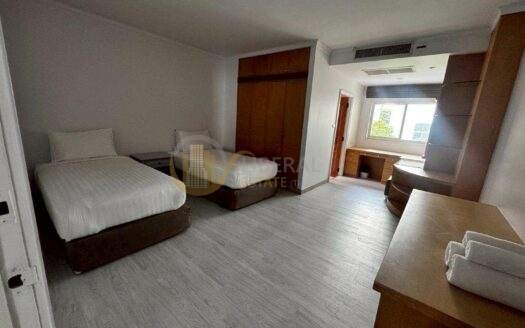 LTH15237 – Spacious Condo Pet-Friendly for Rent Nana | City Lifestyle Best Value | Near BTS Nana | 95,000 THB | คอนโดให้เช่า นานา ห้องใหญ่พิเศษ เลี้ยงสัตว์ได้ คุ้มค่า ใกล้ BTS นานา