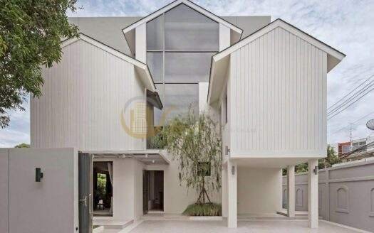 LTH15257 – Modern House for Sale Ekkamai–Thonglor | City Lifestyle Best Value | Near BTS Ekkamai | 29 MB | บ้านขาย เอกมัย-ทองหล่อ ทำเลพรีเมียม คุ้มค่า ใกล้ BTS เอกมัย