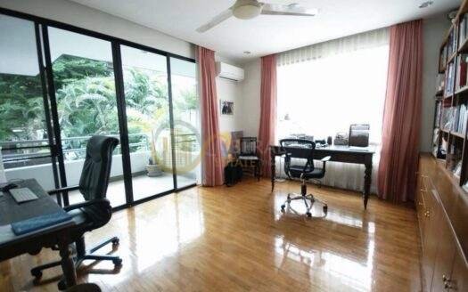 LTHC15356 – Luxury House with Private Pool for Rent Ekkamai | City Lifestyle Best Value | Near BTS Ekkamai | 250,000 THB | บ้านหรูให้เช่า เอกมัย พร้อมสระว่ายน้ำส่วนตัว คุ้มค่า ใกล้ BTS เอกมัย