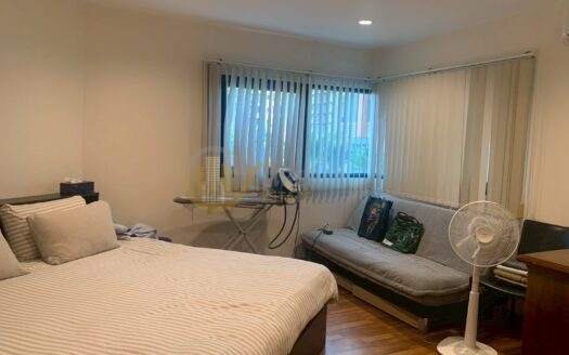 LTHC15372 – Spacious Condo for Sale Sathorn | Prime Location Best Value | Near MRT Lumphini | 12.5 MB | คอนโดขาย สาทร ห้องใหญ่ วิวสระว่ายน้ำ คุ้มค่า ใกล้ MRT ลุมพินี