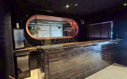 LTH15456 – Commercial Space for Rent Ekkamai | Prime Business Location | Near BTS Ekkamai | 120,000 THB | พื้นที่เช่าเชิงพาณิชย์ เอกมัย ทำเลธุรกิจ ใกล้ BTS เอกมัย