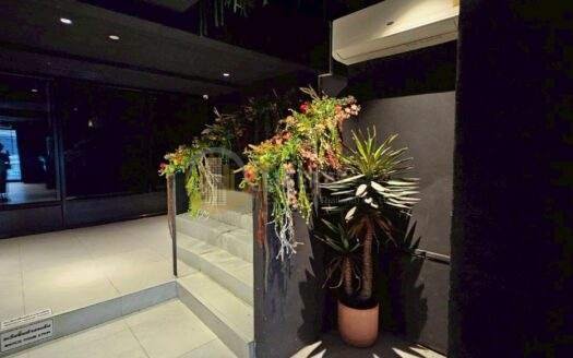 LTH15456 – Commercial Space for Rent Ekkamai | Prime Business Location | Near BTS Ekkamai | 120,000 THB | พื้นที่เช่าเชิงพาณิชย์ เอกมัย ทำเลธุรกิจ ใกล้ BTS เอกมัย