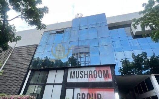 LTHC15464 – Commercial Space for Rent RCA | Prime Business Location | Near MRT Rama 9 | 180,000 THB | พื้นที่เช่าเชิงพาณิชย์ RCA ทำเลธุรกิจ ใกล้ MRT พระราม 9