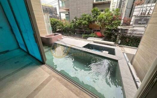 LTH15469 – Luxury House for Sale Ekkamai | Private Pool Residence | Near BTS Ekkamai | 47 MB | บ้านหรูขาย เอกมัย พร้อมสระว่ายน้ำส่วนตัว ใกล้ BTS เอกมัย