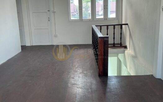 LTH15621 – Commercial Home Office & Warehouse for Rent Sukhumvit | Spacious High Ceiling Space | Near BTS Thonglor | 280,000 THB | โฮมออฟฟิศและโกดังให้เช่า สุขุมวิท พื้นที่กว้าง เพดานสูง ใกล้ BTS ทองหล่อ