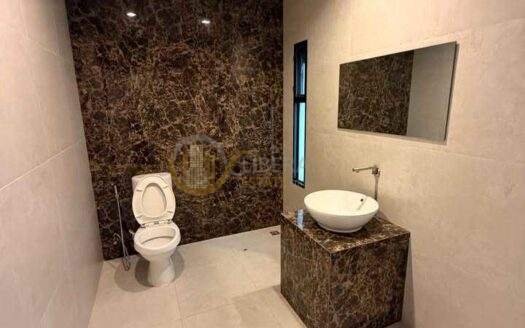 LTHC15700 – Luxury Pet-Friendly Townhome for Rent Ekkamai | Corner Unit with Big Garden | 80,000 THB | ทาวน์โฮมหรูให้เช่า เอกมัย บ้านมุม พร้อมสวนขนาดใหญ่ เลี้ยงสัตว์ได้