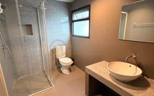 LTHC15700 – Luxury Pet-Friendly Townhome for Rent Ekkamai | Corner Unit with Big Garden | 80,000 THB | ทาวน์โฮมหรูให้เช่า เอกมัย บ้านมุม พร้อมสวนขนาดใหญ่ เลี้ยงสัตว์ได้
