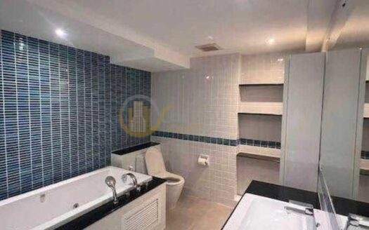 LTHC15831 – Luxury Pet-Friendly Townhouse for Rent Thonglor | Garden Court Townhouse Sukhumvit | Near Samitivej Hospital & BTS Ekkamai | 105,000 THB/month | ทาวน์โฮมหรูให้เช่า ทองหล่อ เลี้ยงสัตว์ได้ พร้อมสวนส่วนตัว ใกล้โรงพยาบาลสมิติเวช และ BTS เอกมัย
