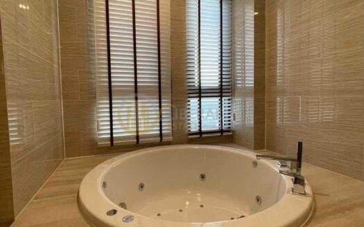 LTH15914 – Luxury Penthouse for Rent Punnawithi | Whizdom Essence | 155,000 THB | เพนท์เฮาส์หรูให้เช่า ปุณณวิถี โครงการ Whizdom Essence
