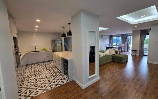 LTH15983 – Luxury Condo for Rent Ekkamai | Beverly Hills Mansion | 60K/Month | คอนโดหรูให้เช่า เอกมัย Beverly Hills Mansion