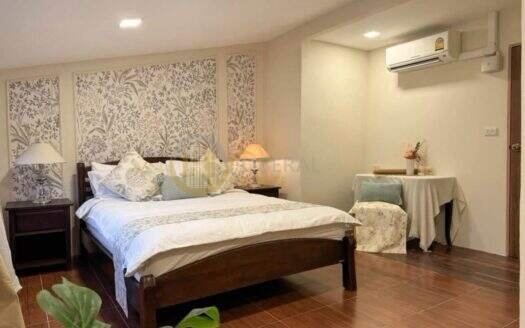 LTHC15995 – Pet-Friendly House for Rent Huai Khwang | Ratchadanives Village | 139K/Month | บ้านเดี่ยวให้เช่า ห้วยขวาง เลี้ยงสัตว์ได้